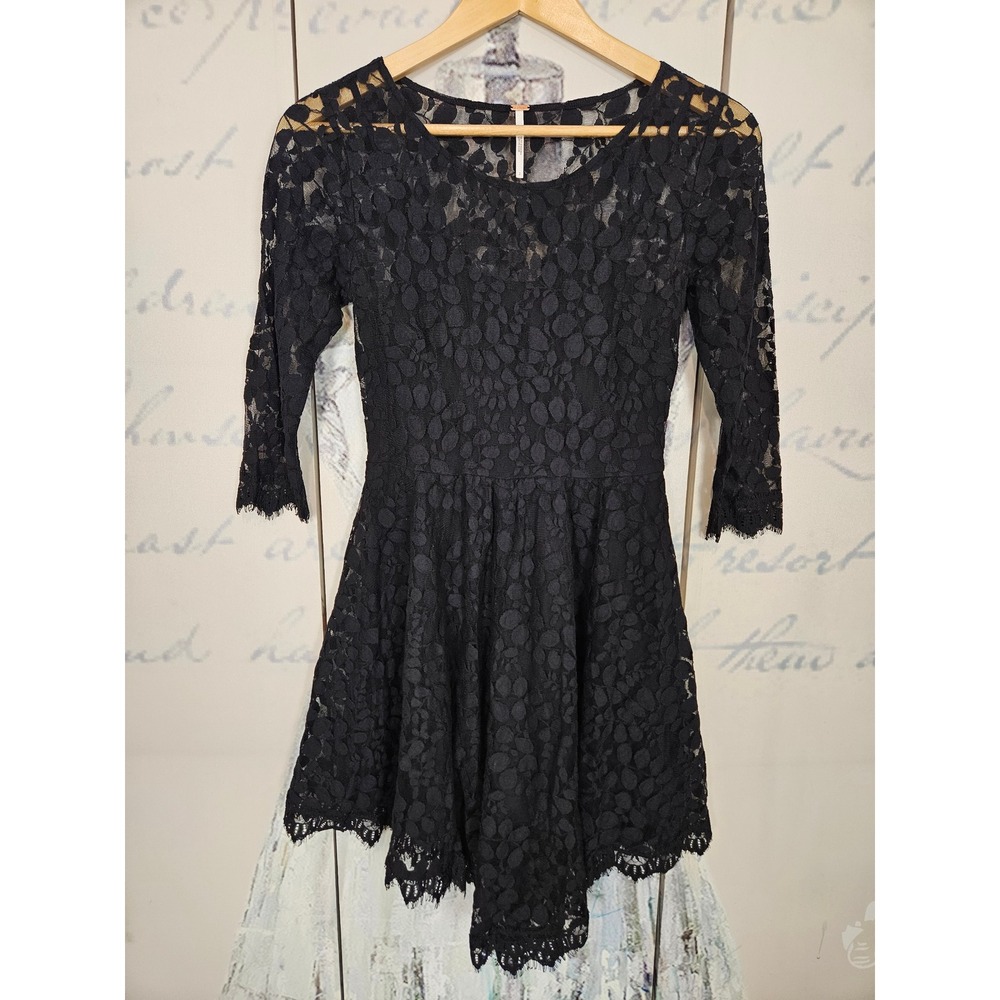 Free People Black Lace Fit & Flare Dress 3/4 Sleeve Scalloped Hem Size 2